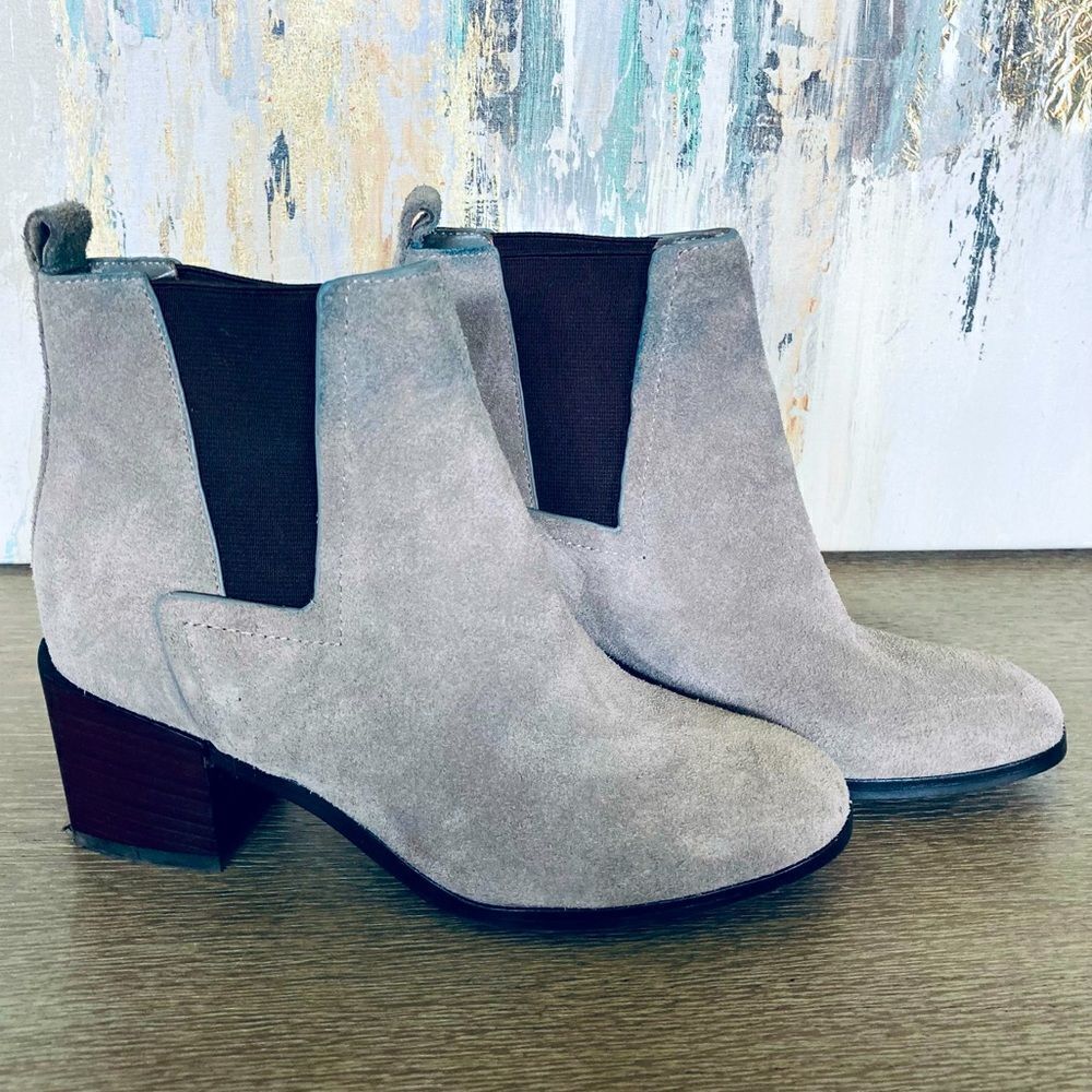 Pour la Victoire Gray Suede Ankle Boots